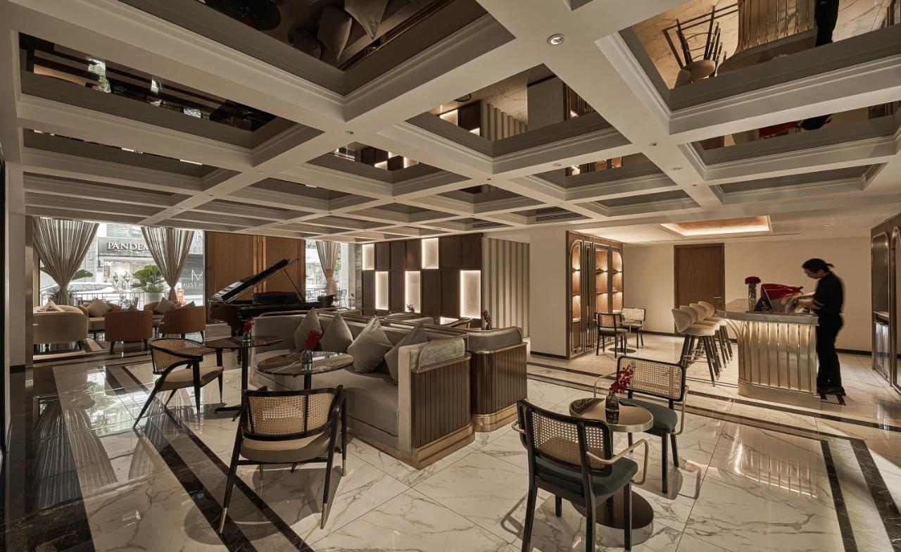 La Siesta Premium Saigon Hotel Ho Chi Minh-Byen Eksteriør billede The Lounge at the Hong Kong International Financial Centre