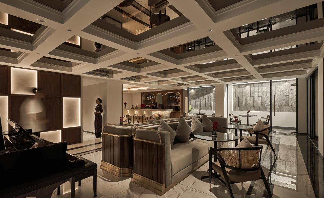 La Siesta Premium Saigon Hotel Ho Chi Minh-Byen Eksteriør billede The interior of the lounge