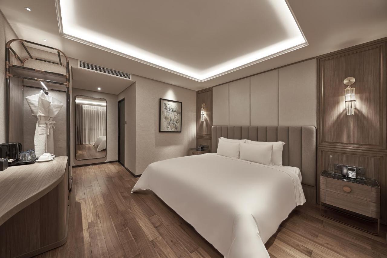 La Siesta Premium Saigon Hotel Ho Chi Minh-Byen Eksteriør billede Deluxe Room